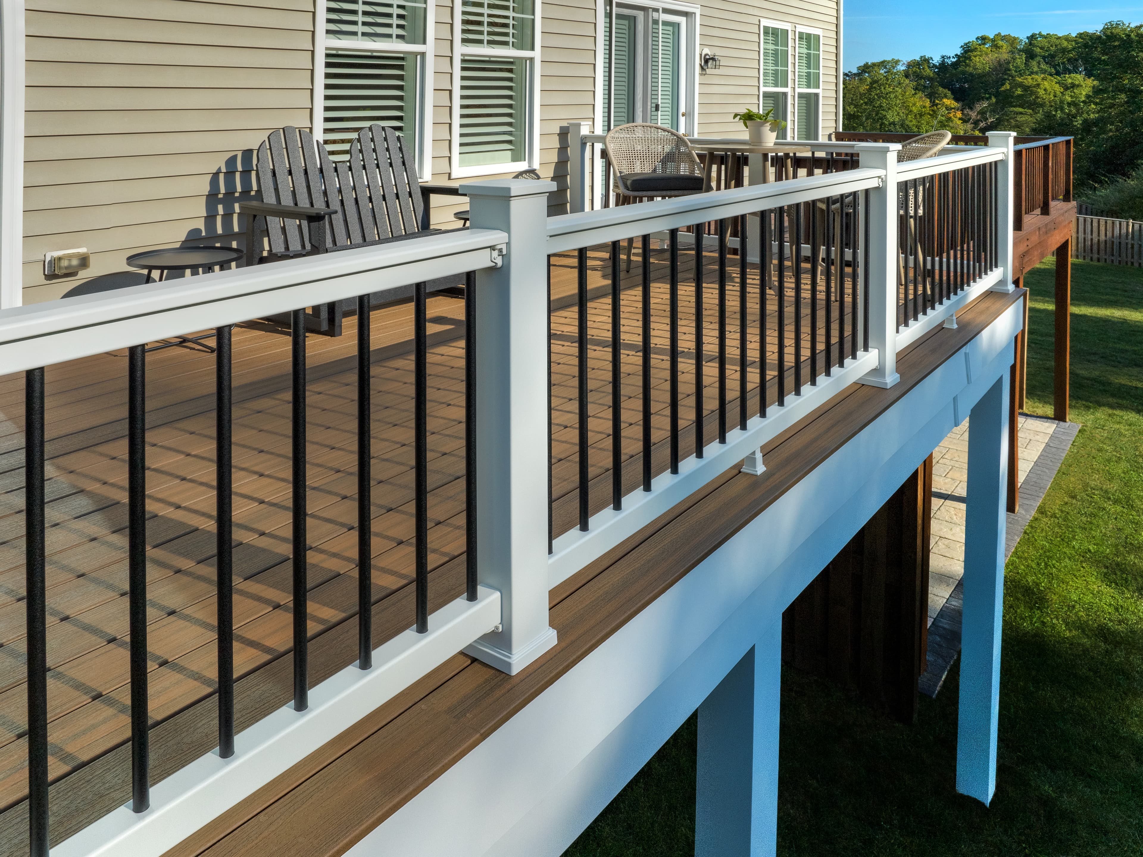 Trex Enhance Naturals decking with rounded select rail