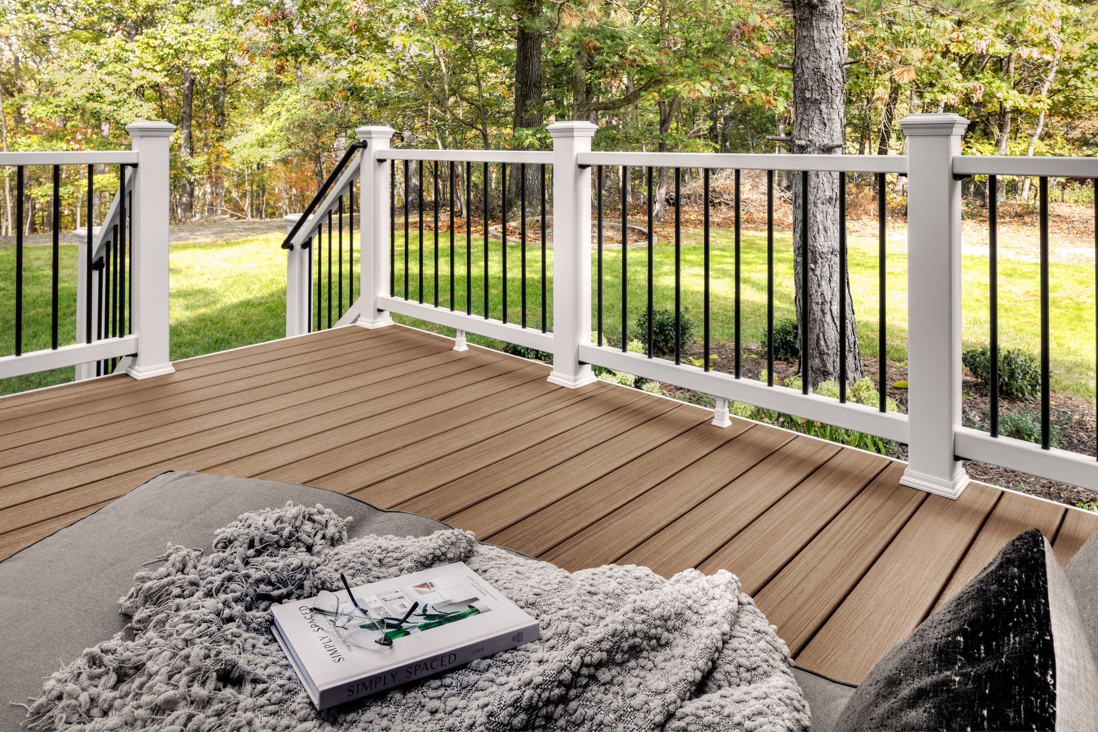Trex Enhance Naturals decking with white railing and ADA handrail